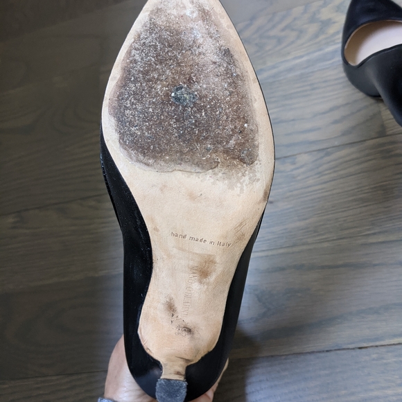 Black Manolo Blahnik pumps 4" heel - Picture 5 of 12
